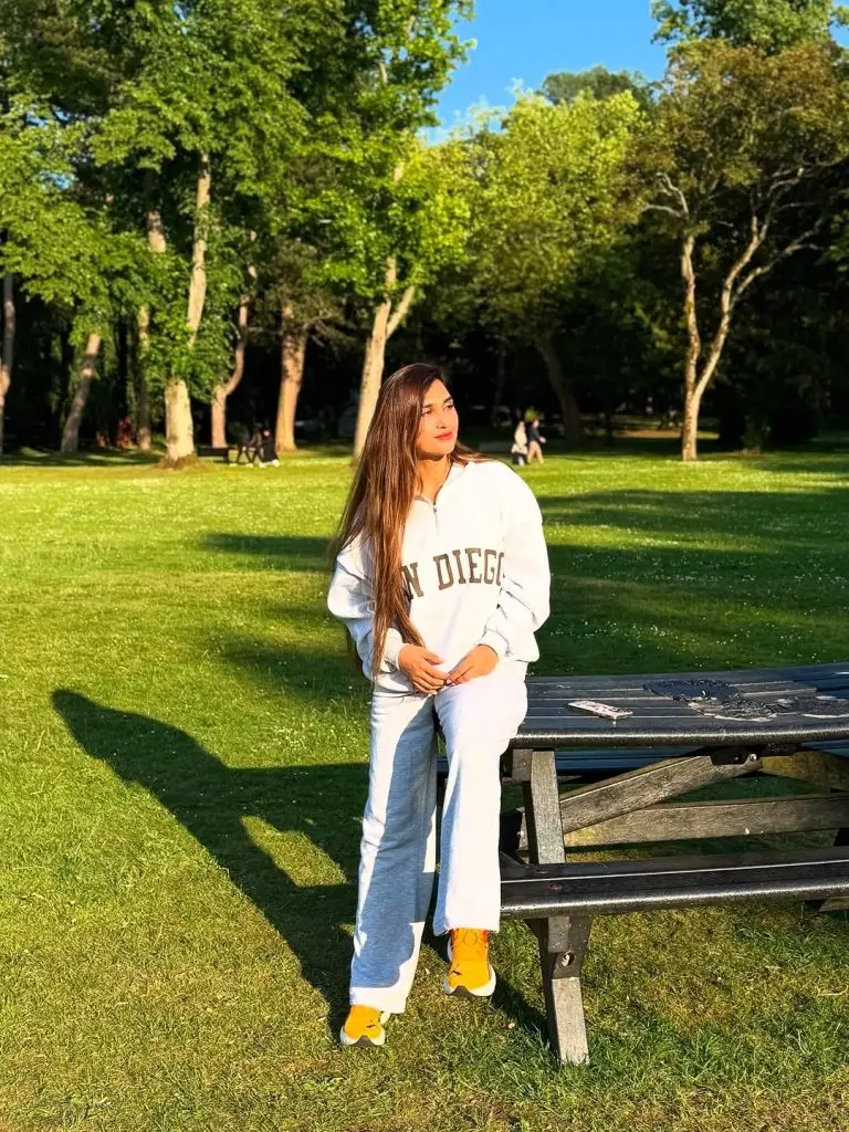 Hassan Ali Enjoys Serene Family Vacation in the UK