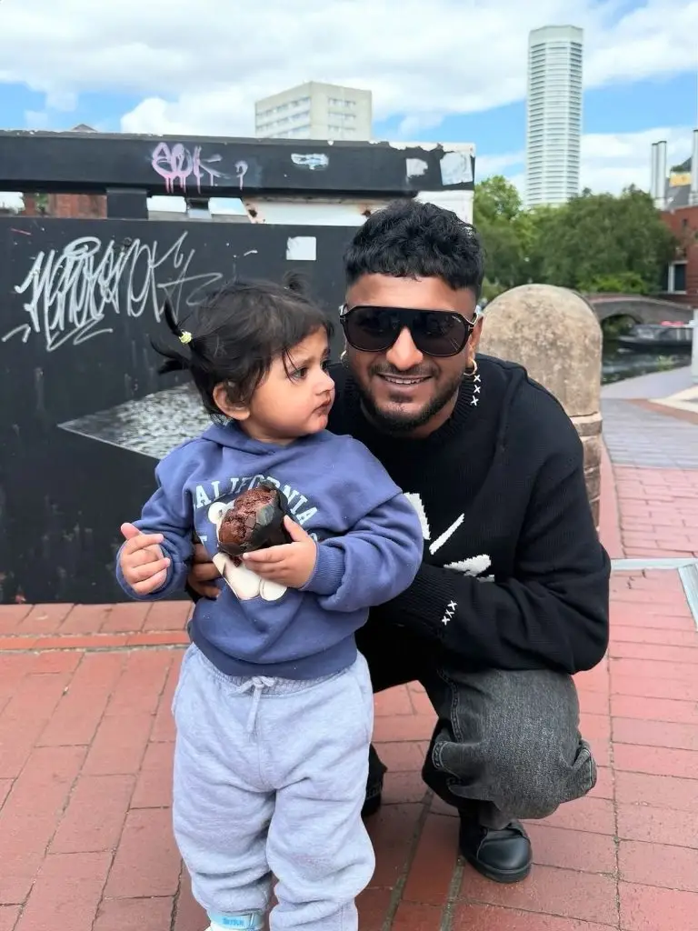 Hassan Ali Enjoys Serene Family Vacation in the UK