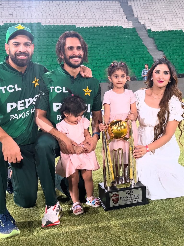 Hassan Ali & Family Celebrate Pakistan’s Win