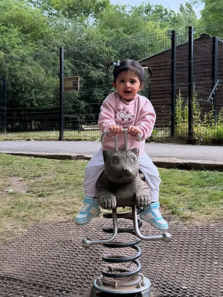 Hassan Ali Enjoys Serene Family Vacation in the UK
