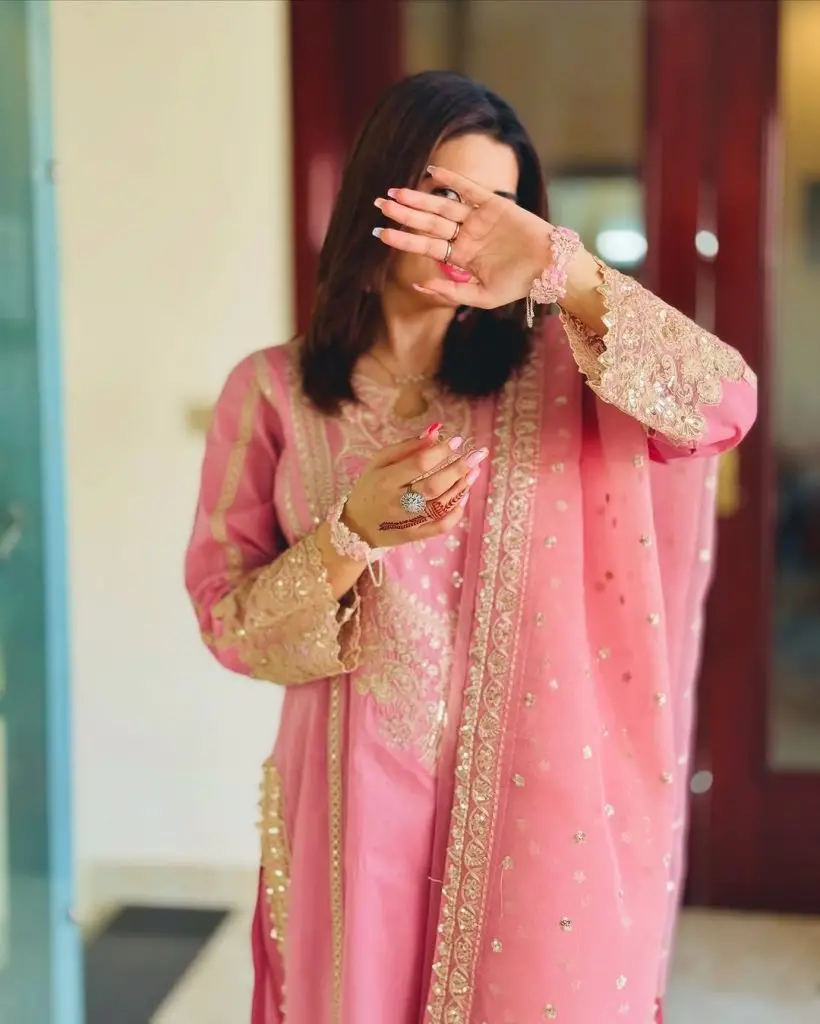 Iqrar ul Hassan Celebrates Eid Ul Azha with Wives