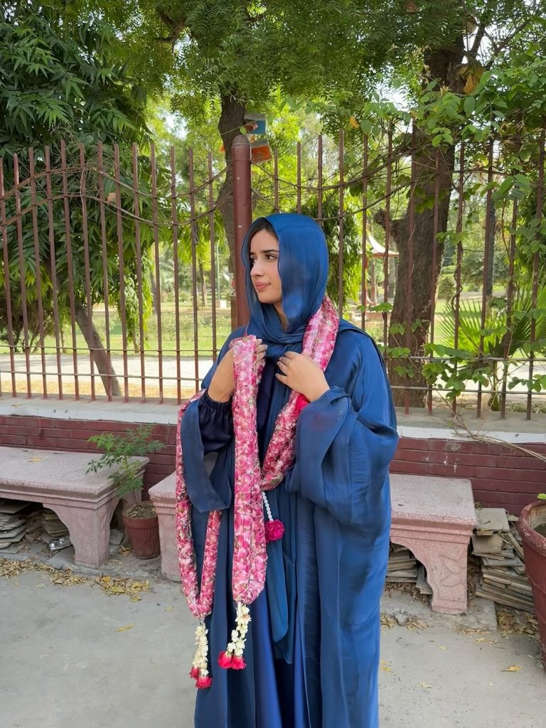 Jannat Mirza and Her Family Embark on the Sacred Hajj Journey