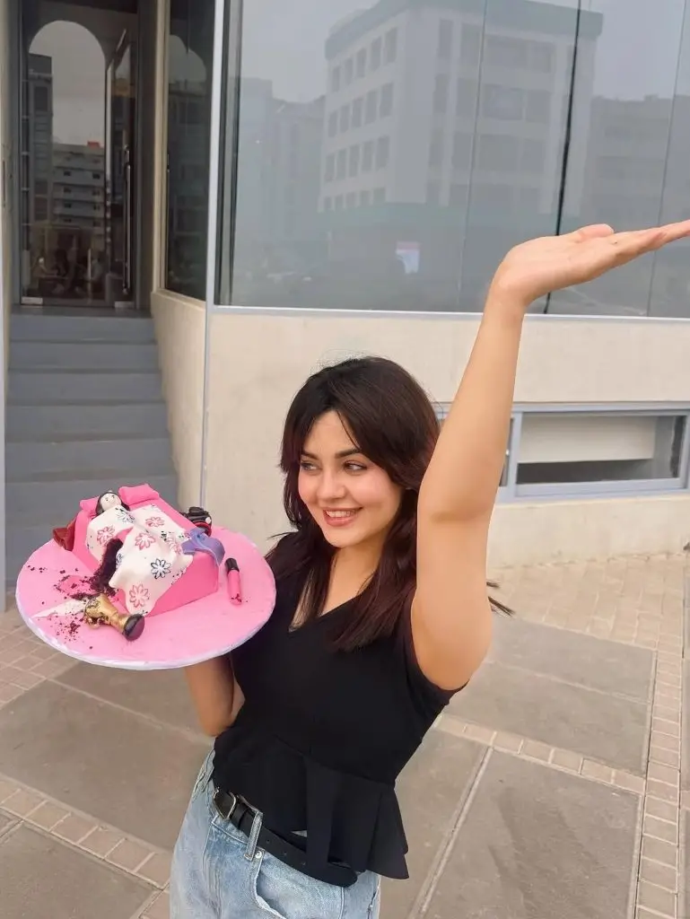 Komal Meer Celebrates Birthday with Friends