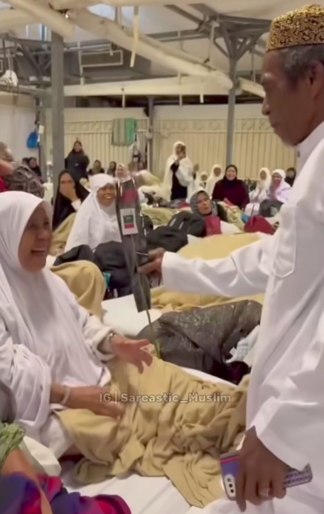 Man Enters Female Tent in Mina During Hajj