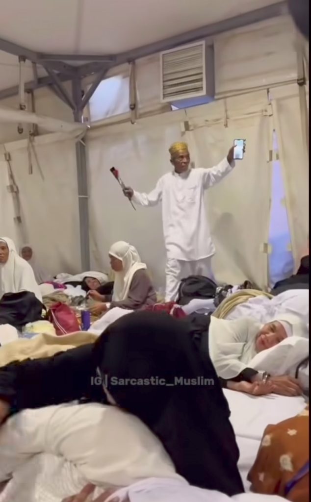 Man Enters Female Tent in Mina During Hajj