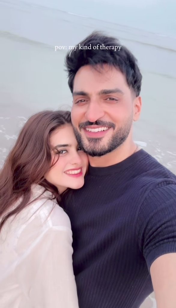 Omer Shahzad’s Adorable Moments with Wife from Beach