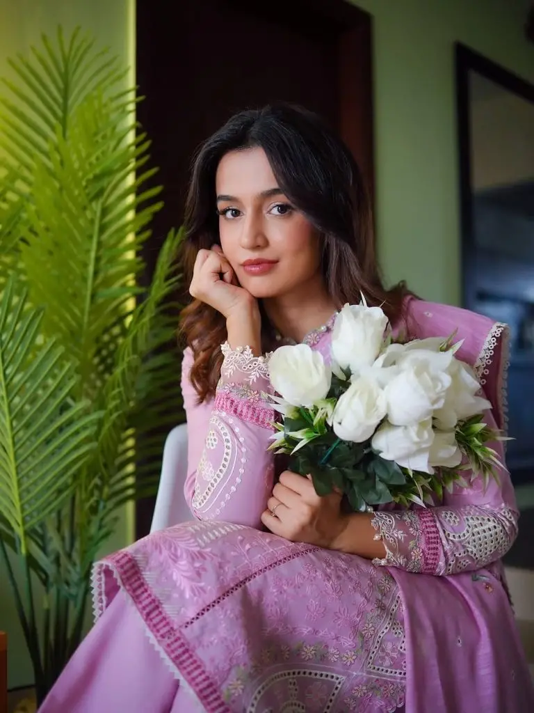 Pakistani Celebrities’ Pictures from Eid Ul Azha Day 3