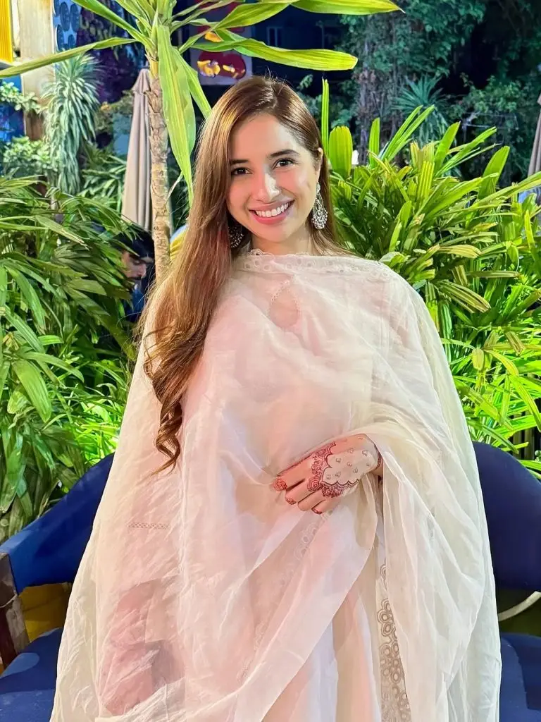 Pakistani Celebrities’ Pictures from Eid Ul Azha Day 3