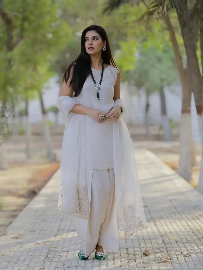 Pakistani Celebrities’ Pictures from Eid Ul Azha Day 3