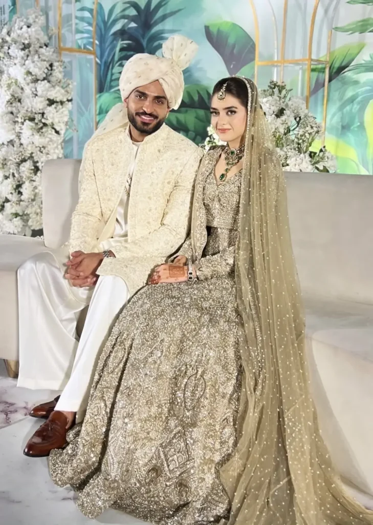 Omer Shahzad’s Adorable Moments with Wife from Beach