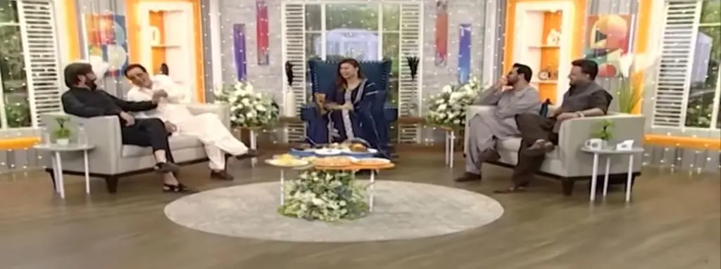 Pakistani Heroes from the Past Narrate Interesting Stories about Meera