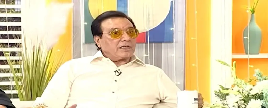 Pakistani Heroes from the Past Narrate Interesting Stories about Meera