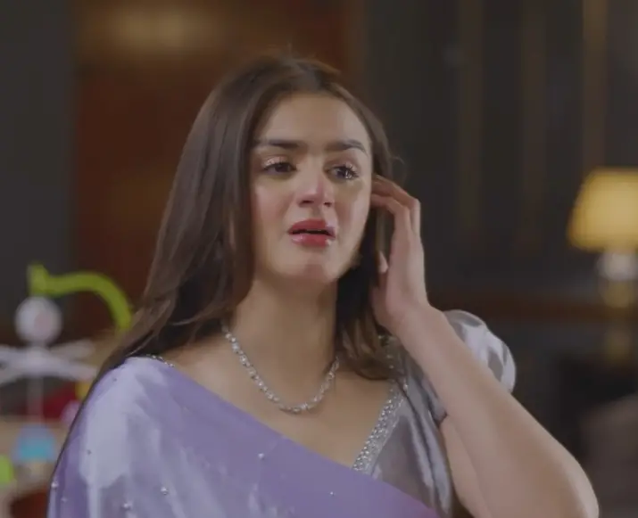 Dayan Episode 36 – Mehwish Hayat & Hira Mani’s Bold Looks Under Discussion
