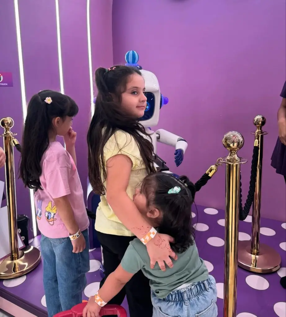 Aiman Khan & Muneeb Butt New Family Clicks From Dubai