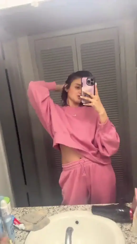 Hira Mani’s Bold Video Elicits Criticism