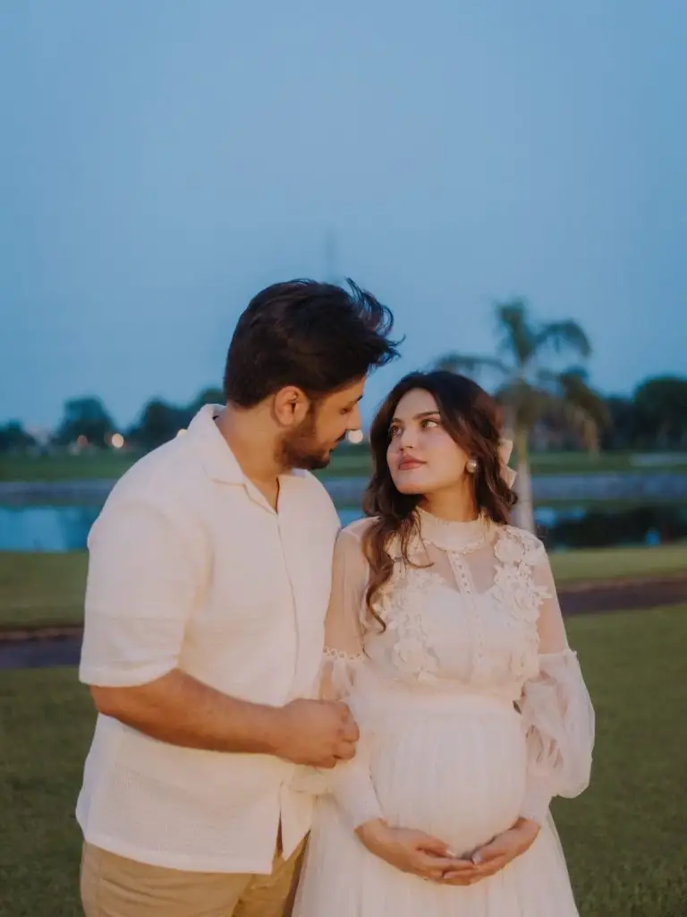 Iqra Kanwal & Areeb Pervaiz Announce First Pregnancy