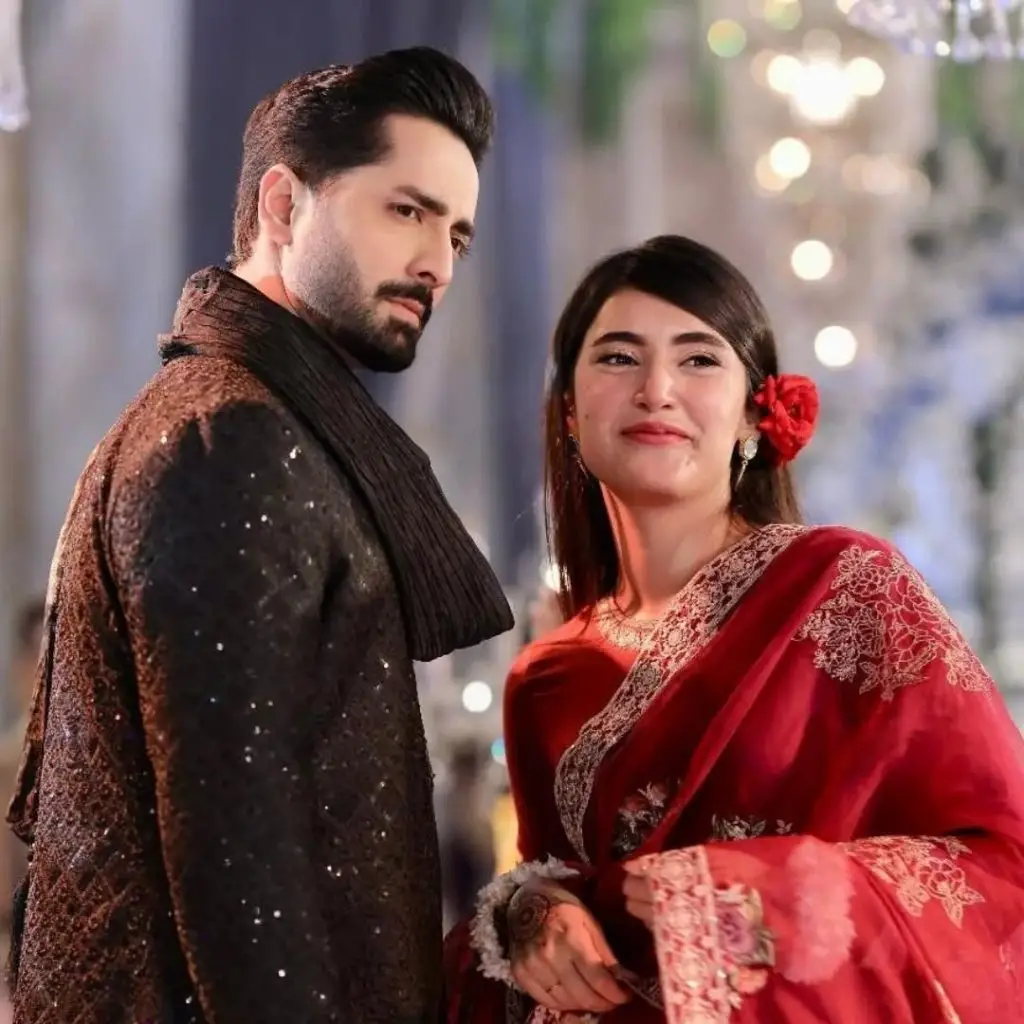 Danish Taimoor & Sahar Hashmi BTS Clicks from  Mann Mast Malang