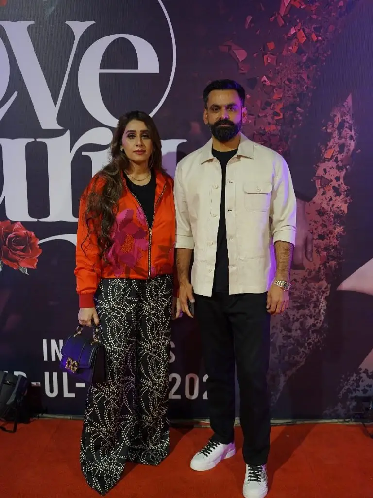 Love Guru Star-Studded Premiere In Lahore