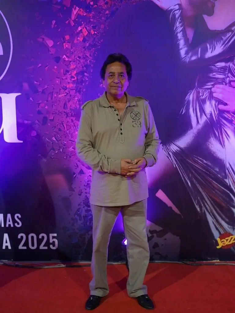 Love Guru Star-Studded Premiere In Lahore