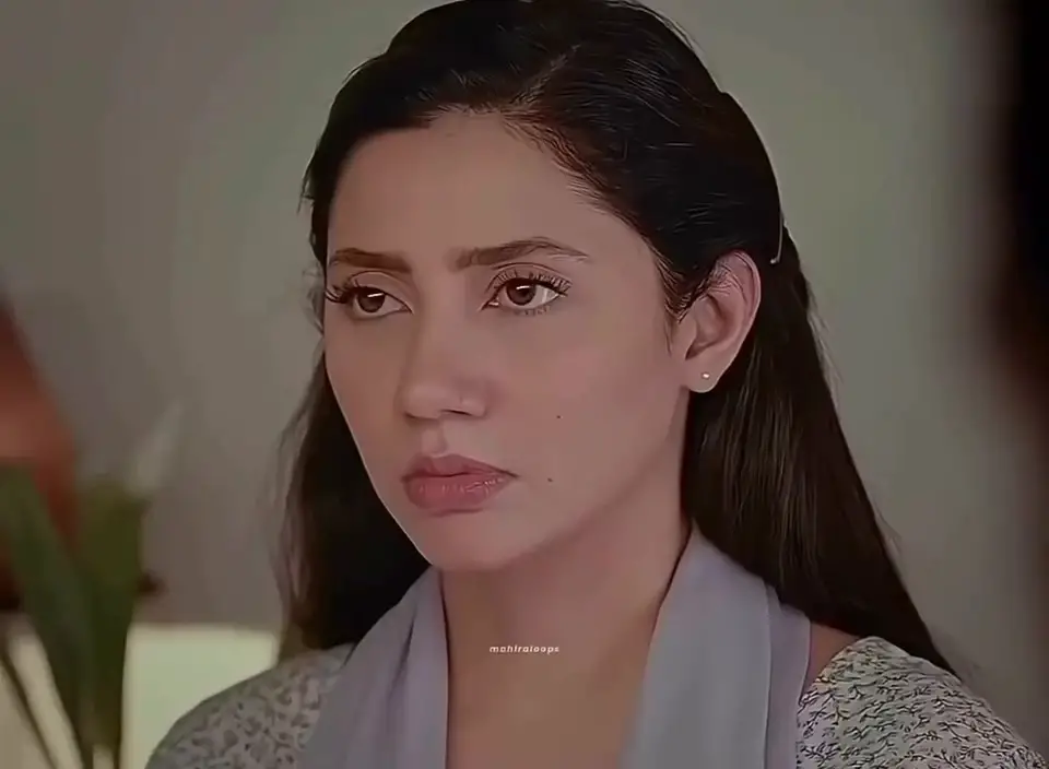 Mahira Khan Celebrates Debut Anniversary With Memorable Throwbacks