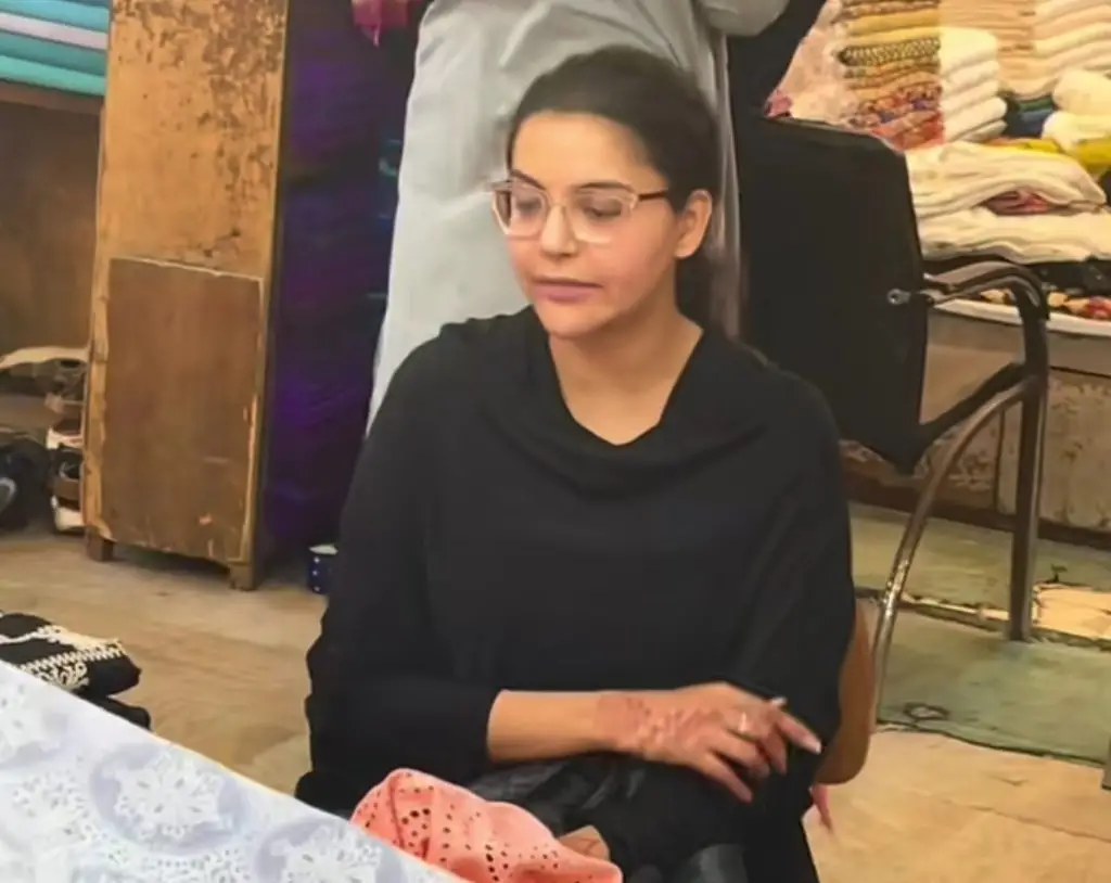 Nida Yasir Spotted Without Make Up – Fans React
