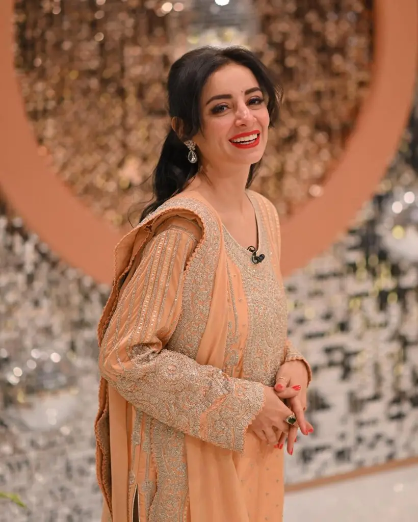 Sarwat Gilani Fiercely Calls Out Nadia Khan