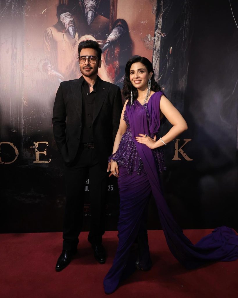 Sonya Hussyn’s Outfit & Confidence At Deemak Premiere Spark Buzz
