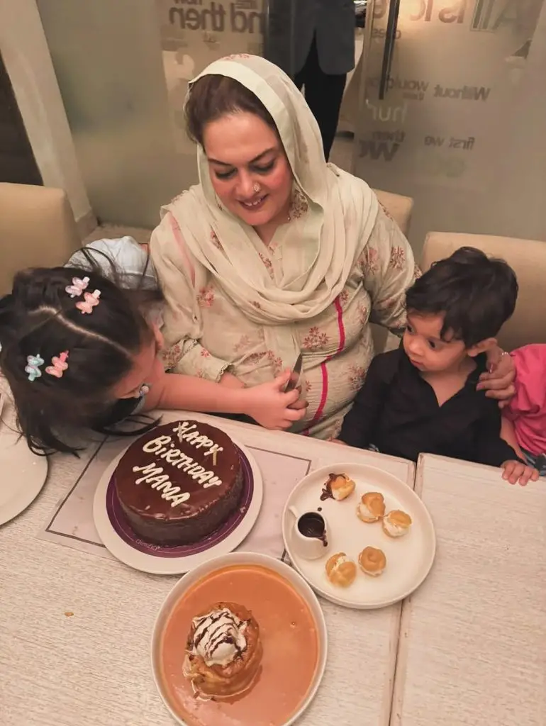 Aiman Khan & Minal Khan Family Celebrate Their Mother’s Birthday