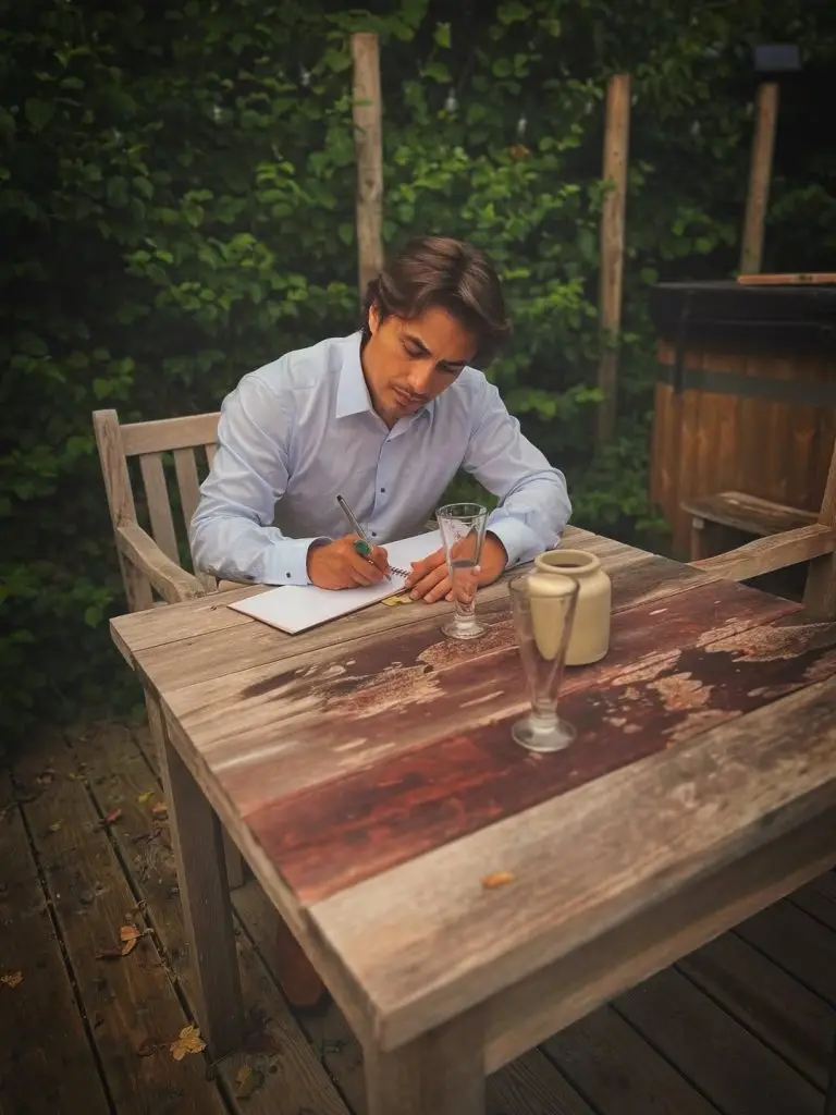 Ali Zafar’s Beautiful Pictures with Wife from UK