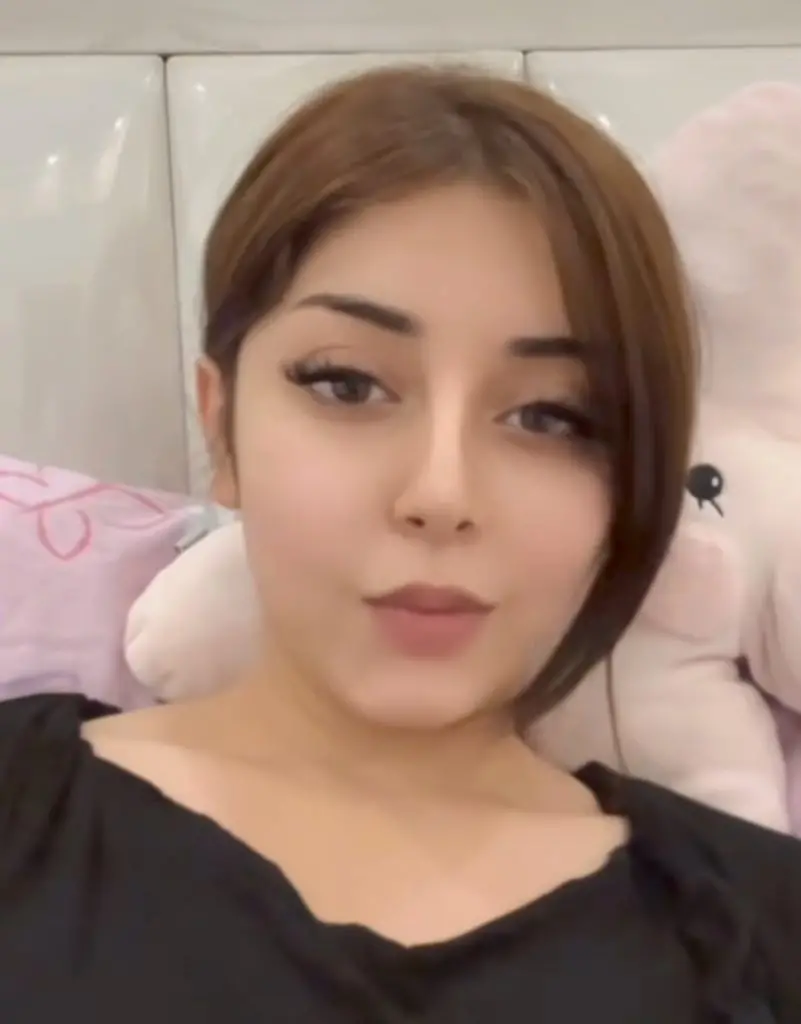 Alizeh Shah Instructs Her Fans Regarding Minsa Malik