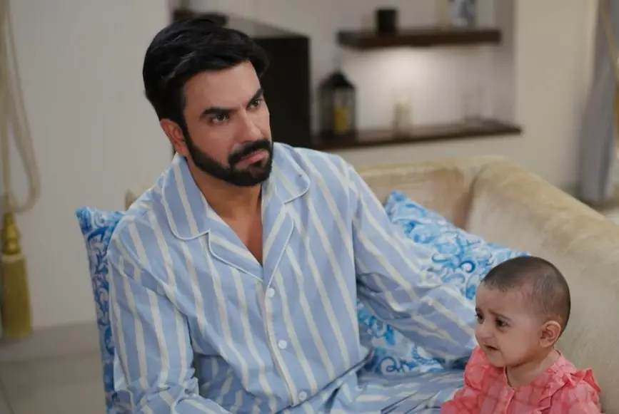Fans’ Funny Comments on Same Child Star in Dayan & Do Kinaray