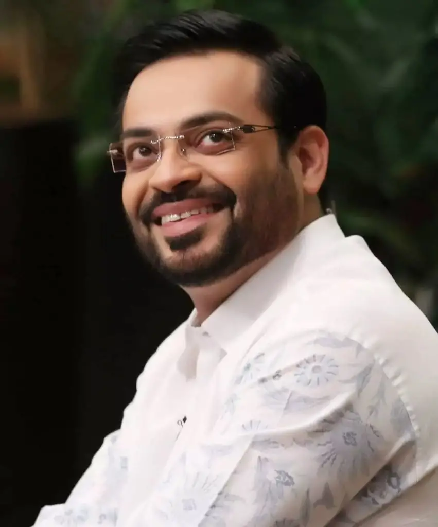 Naveed Raza’s Views About Dr Aamir Liaquat Hussain
