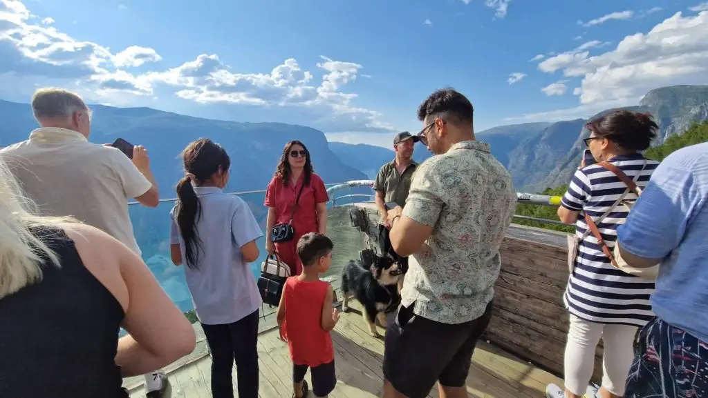 Faysal Quraishi Family Clicks From Norway