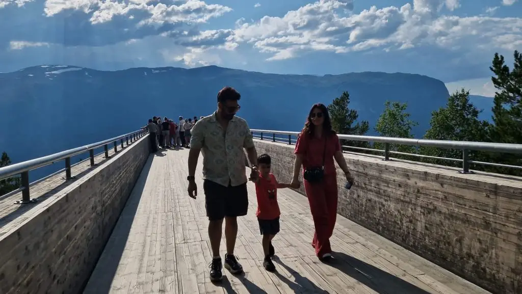 Faysal Quraishi Family Clicks From Norway