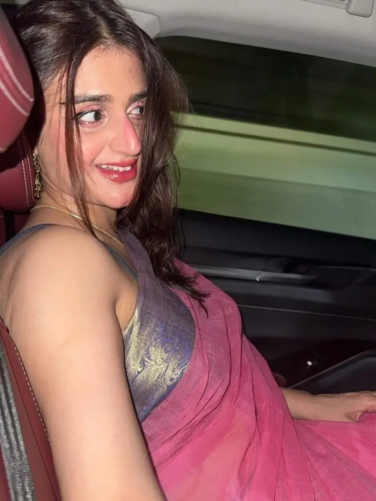 Hira Mani’s Bold Saree Pictures Heavily Criticized