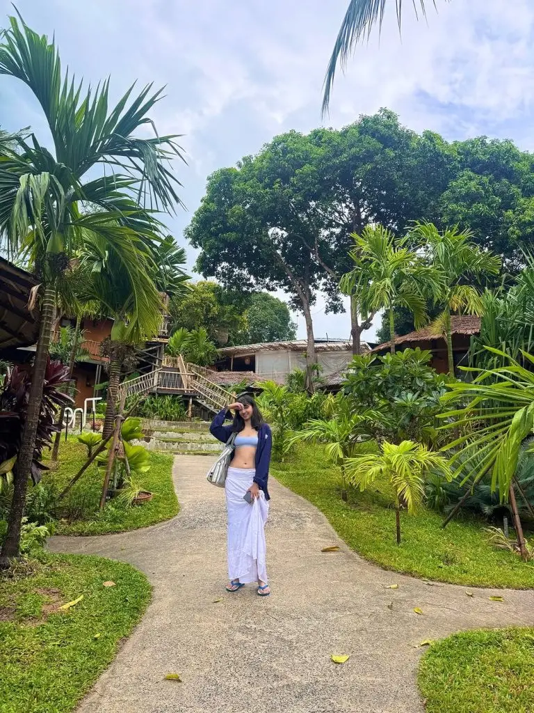 Mamya Shajaffar Bold Vacation Looks Heavily Criticized