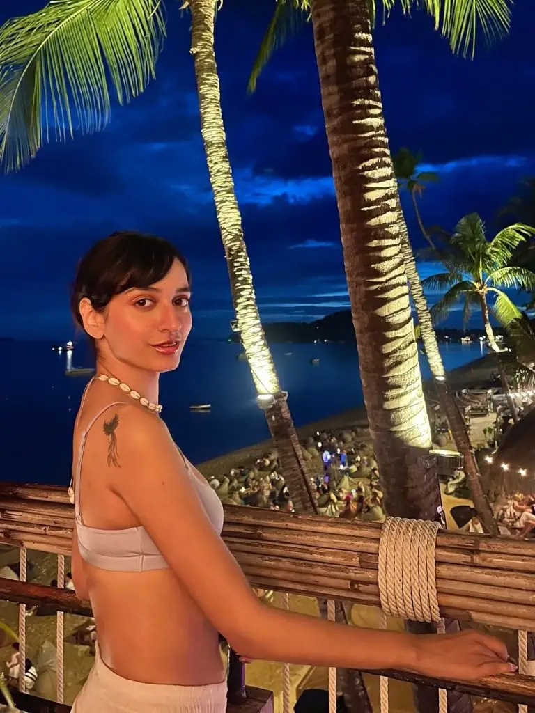 Mamya Shajaffar Bold Vacation Looks Heavily Criticized