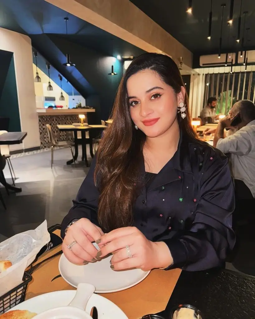 Muneeb Butt’s Praise for Wife Gets Fans’ Appreciation