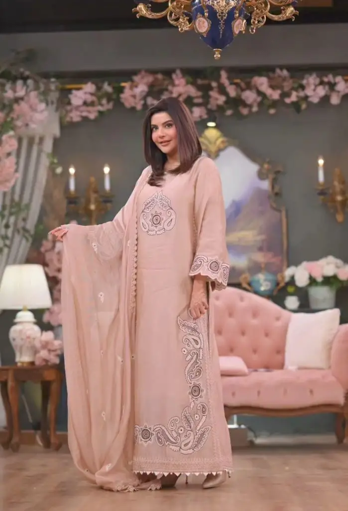 Nida Yasir’s Lips More Dramatic Than her Morning Show