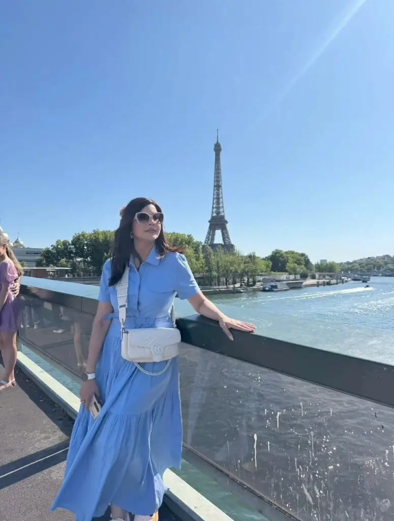 Nida Yasir Family Trip from Paris