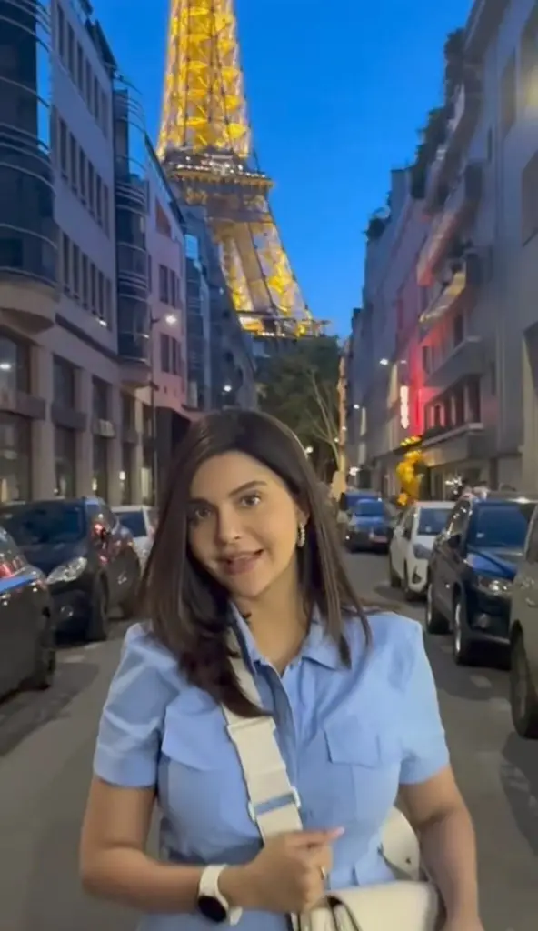 Nida Yasir Family Trip from Paris