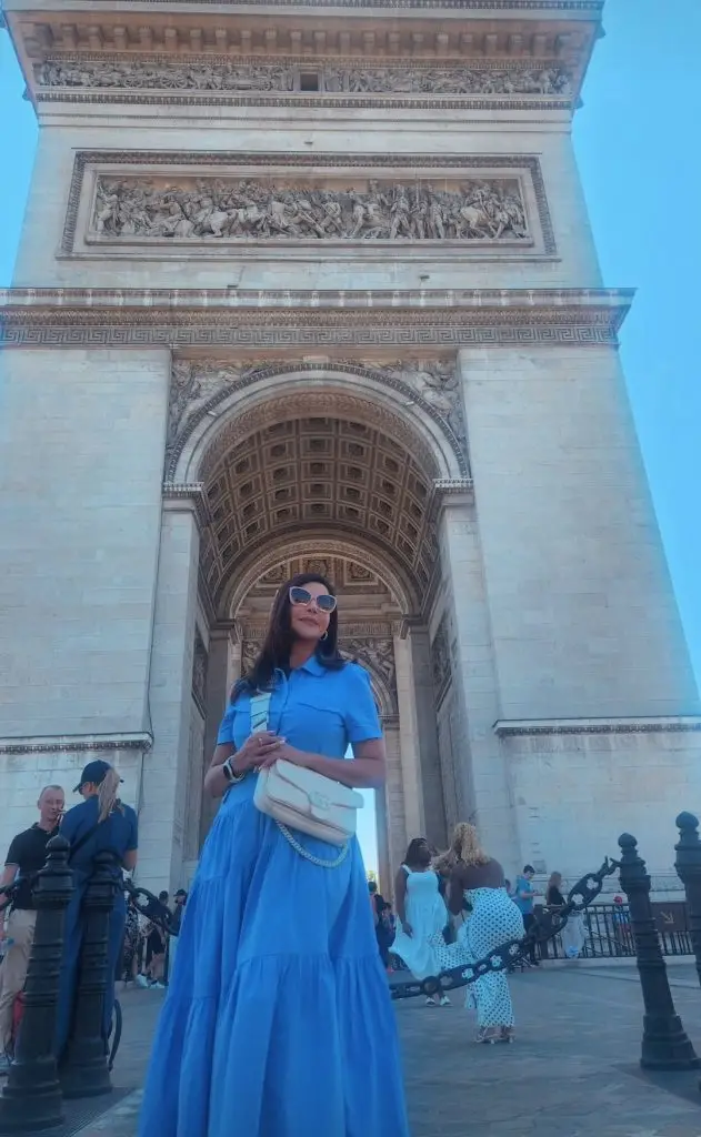 Nida Yasir Family Trip from Paris
