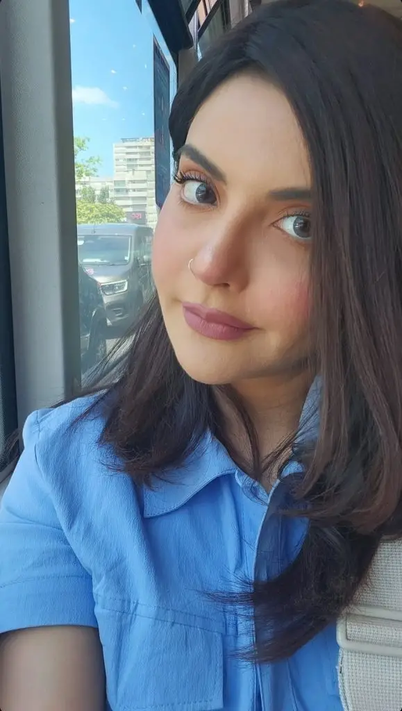 Nida Yasir Family Trip from Paris