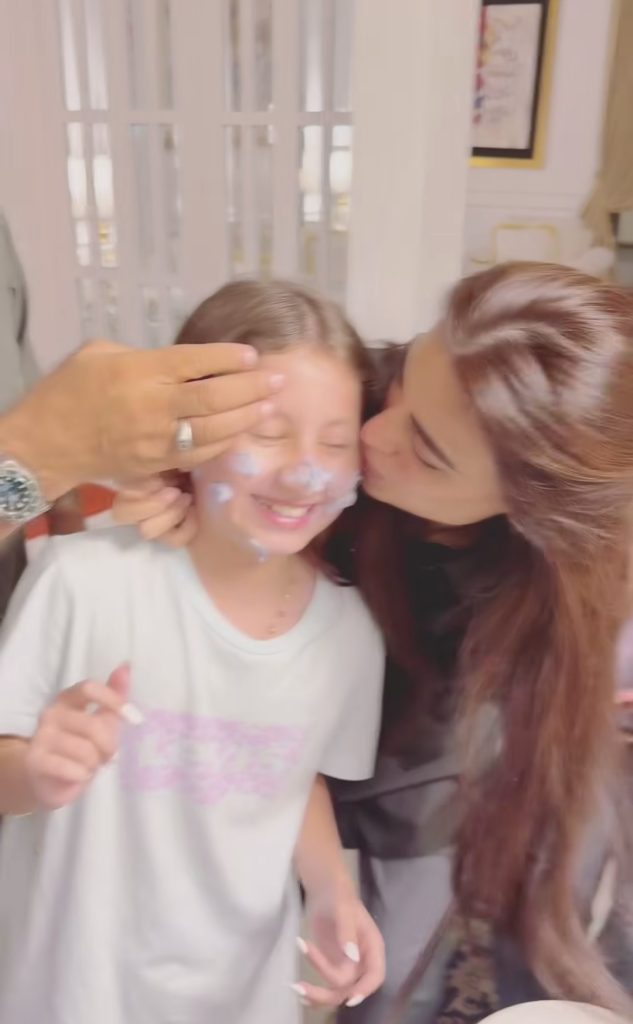 Sadaf Kanwal Praised For Showing Love To Nooreh