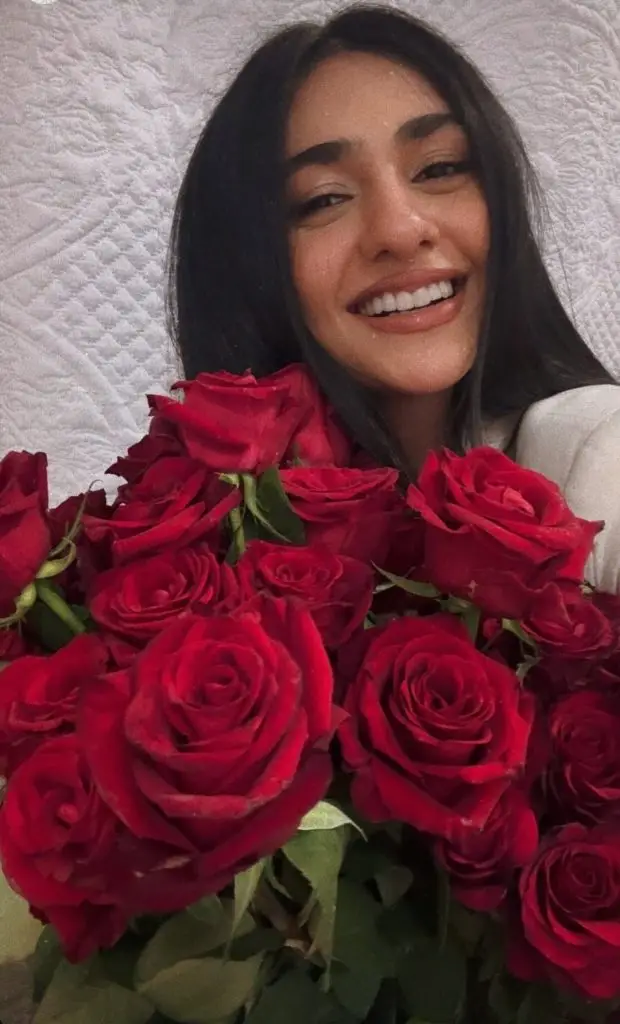 Sarah Khan Recent Pictures Surprise Fans