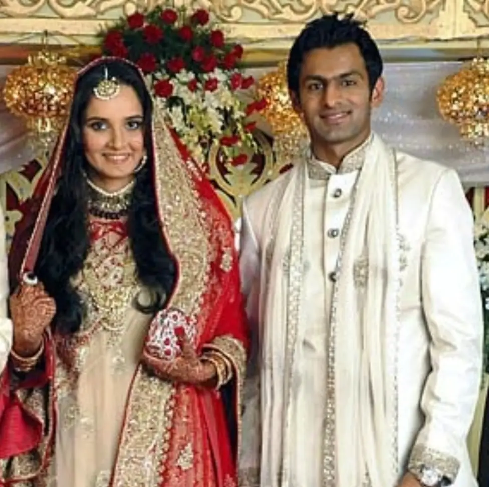 Shoaib Malik’s Meet Up with Son Heavily Criticized