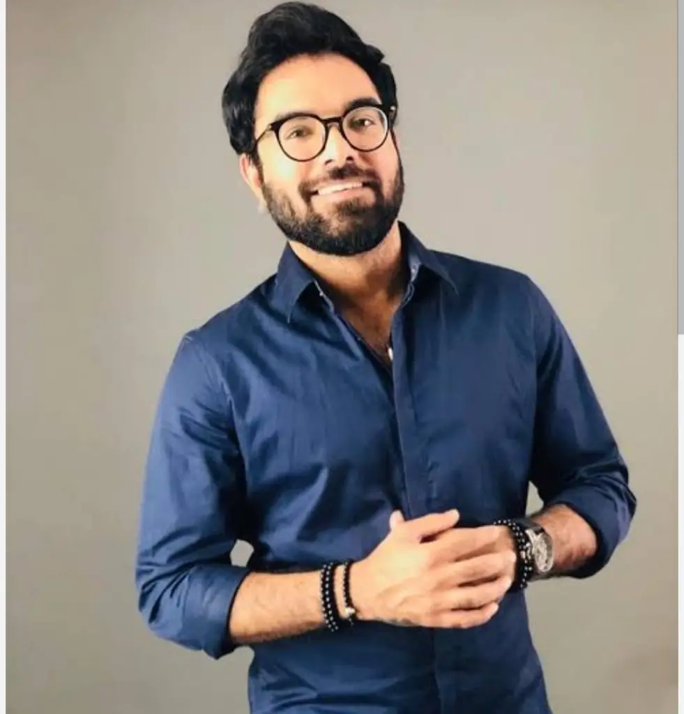 Mishi Khan & Yasir Hussain Call Out Restaurant for Banning Entry in Shalwar Qameez