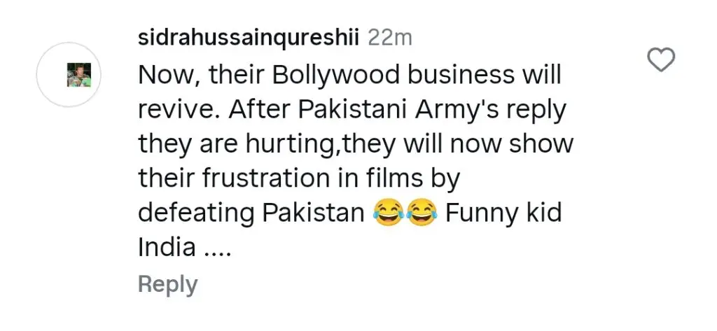 Ranveer Singh’s Pictures with Pakistani Flag Get Noticed