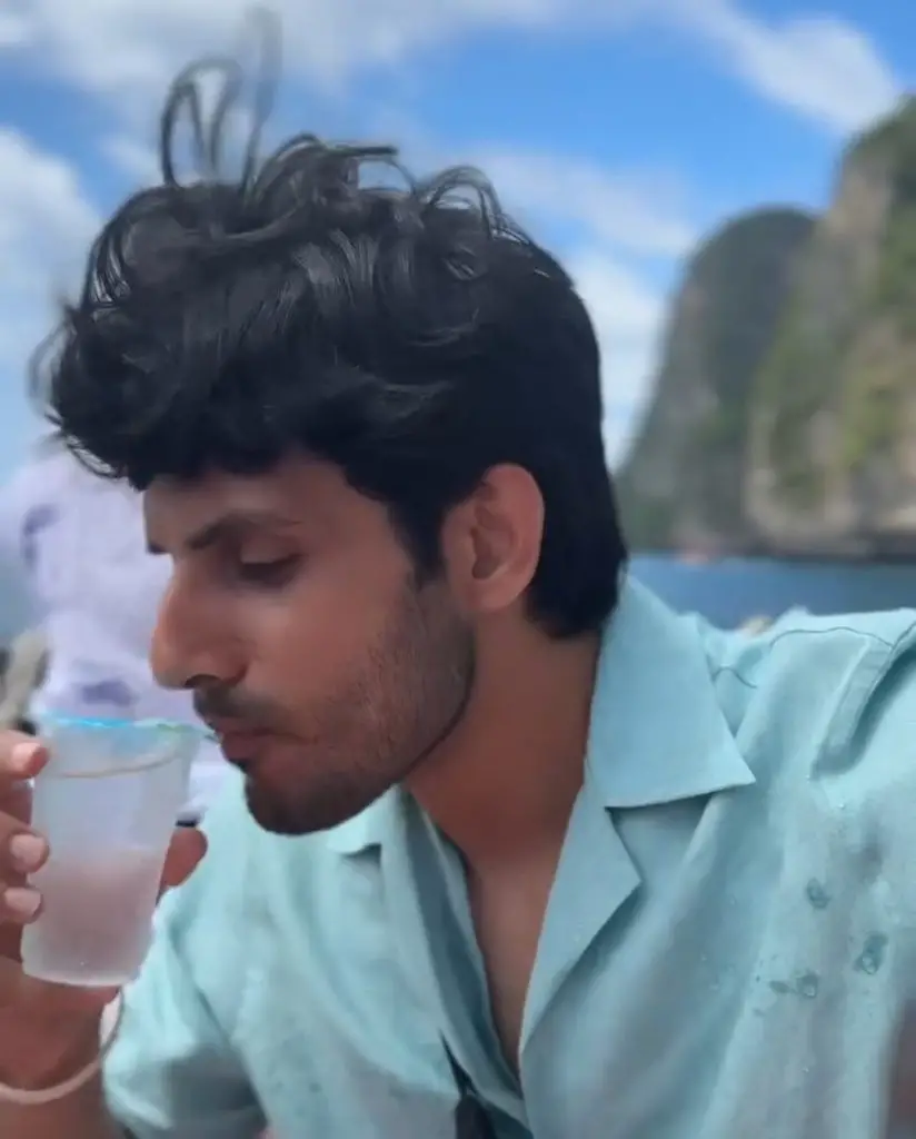 Subhan Awan & Washma Fatima Romantic Pictures from Thailand