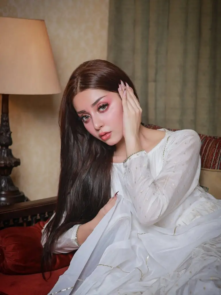 Alizeh Shah & Minsa Malik Fight Takes A Serious Turn